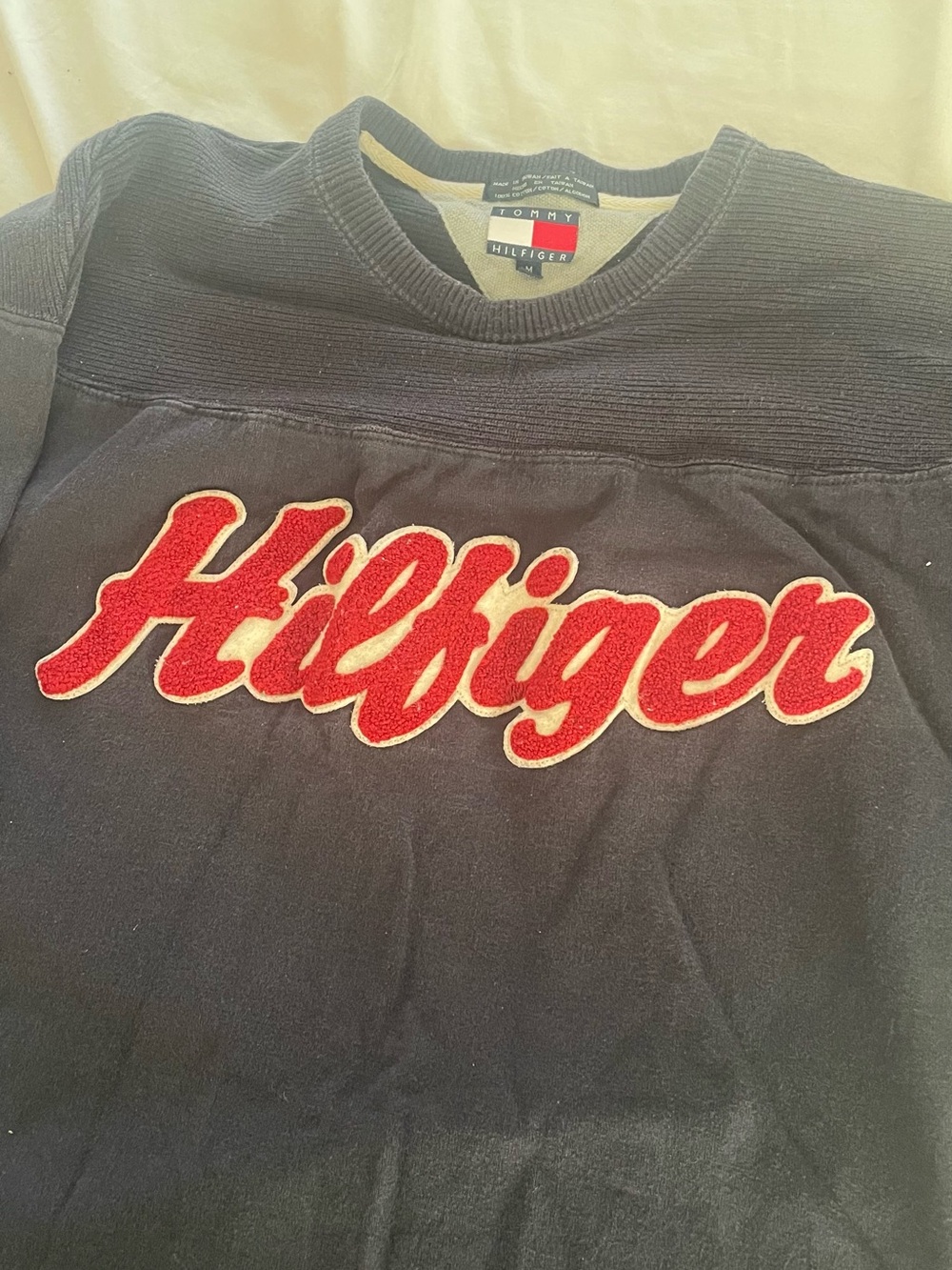 Tommy Hilfiger Men's Navy Blue Crewneck Sweater with Embroidered Red Script Logo - Picture 2 of 5